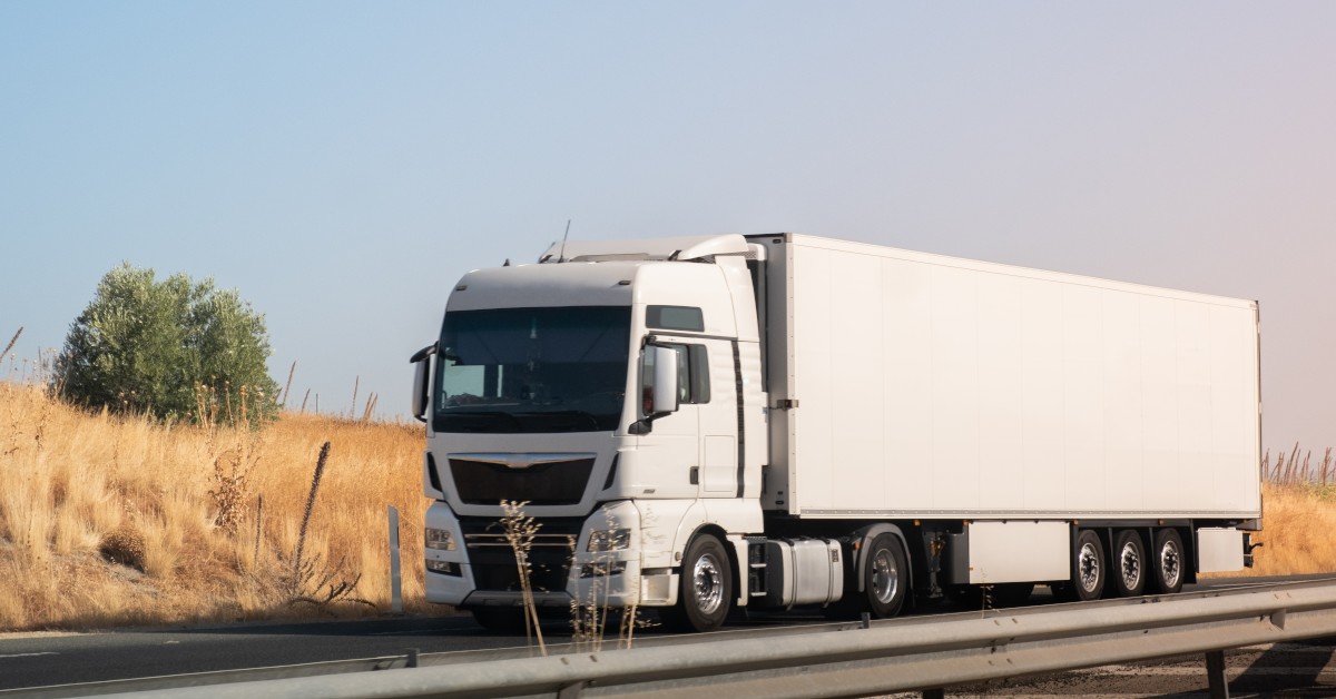 veiolo industriale truck camion bianco